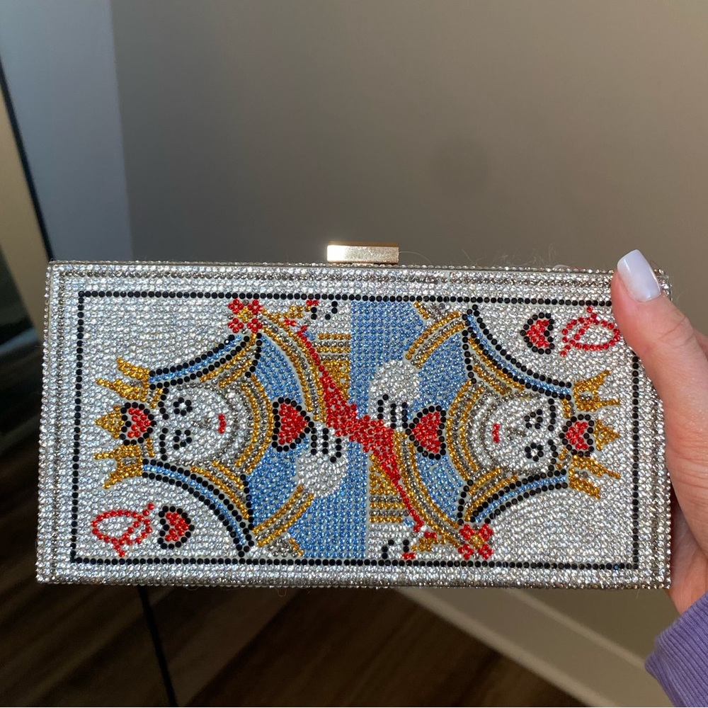 Queen clutch.